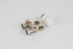 Radiatoraansluitset 8 met H-stuk vloeraansl TH5000 en kopp.M24x16/2 Alu begetube