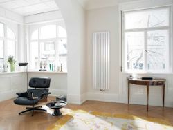 Sierradiator, Zehnder Nova Neo Verticaal VRV, HxL=1800x592mm, 2955W (75/65/20), wit RAL9016, aansluiting midden